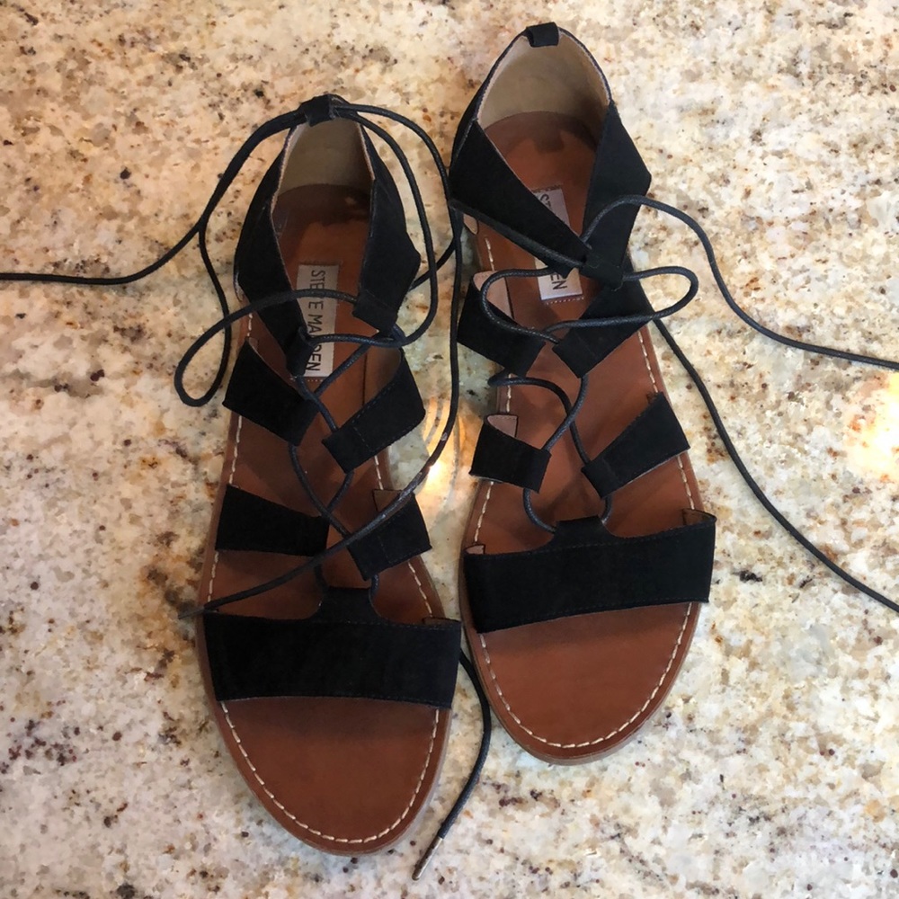 Steve Madden Aztec sandals